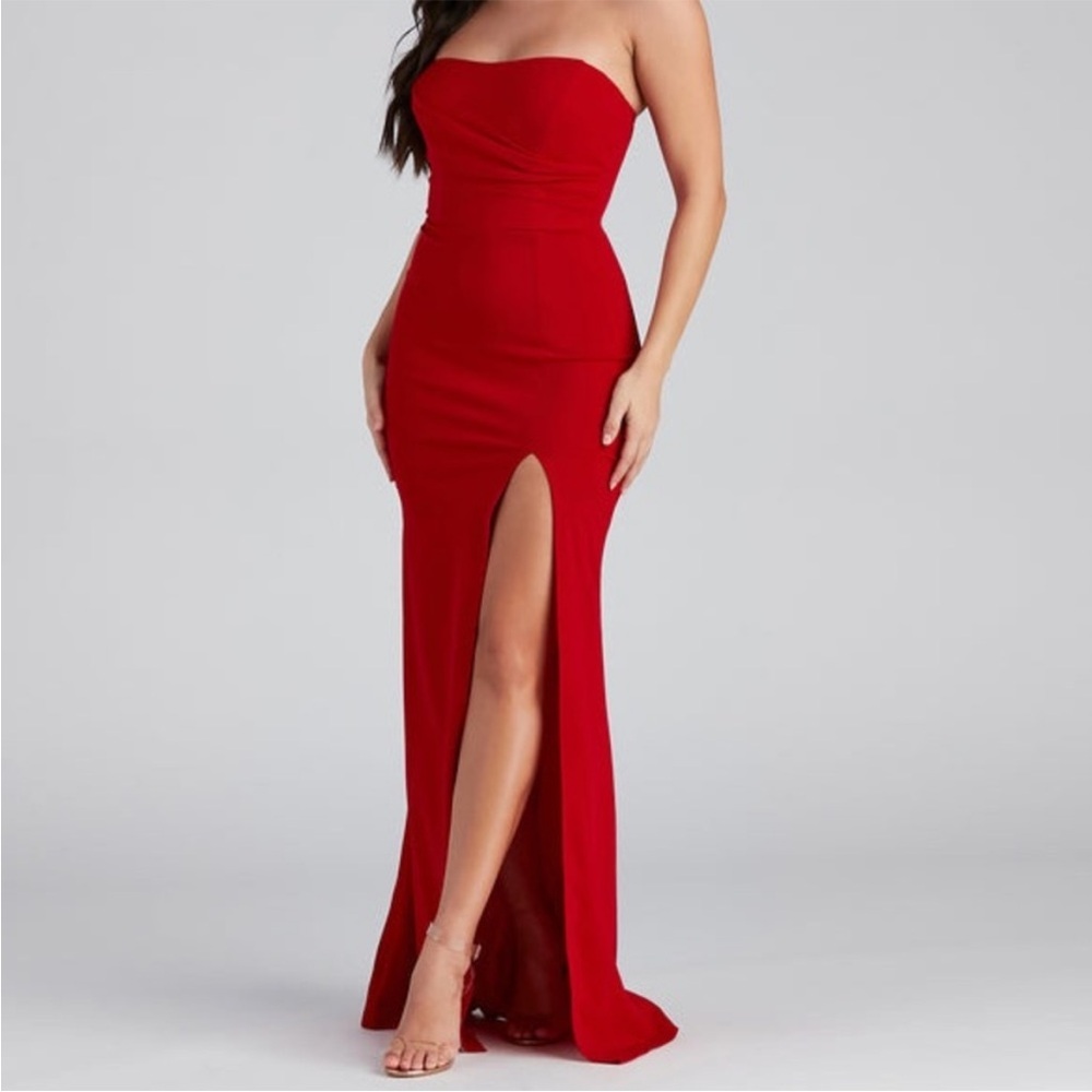 Windsor Kaia High Strapless High Slit Formal Red Dress 💕